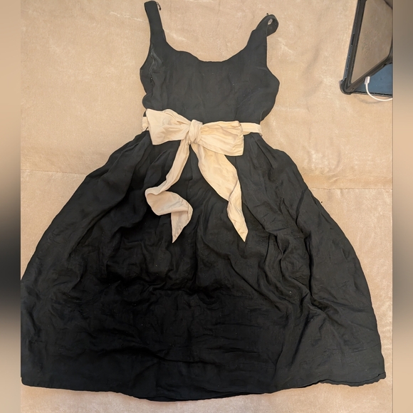 Banana Republic dress - Picture 2 of 6